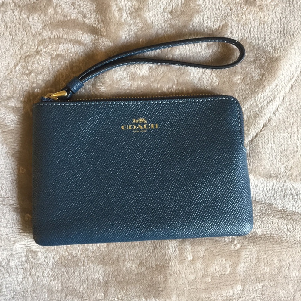 Purse - Picture 2 of 6